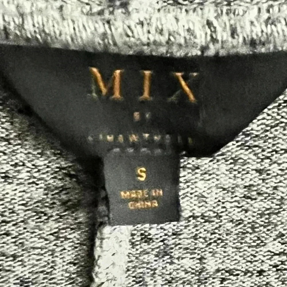 Mix sweater with hoodie size small - Picture 3 of 4